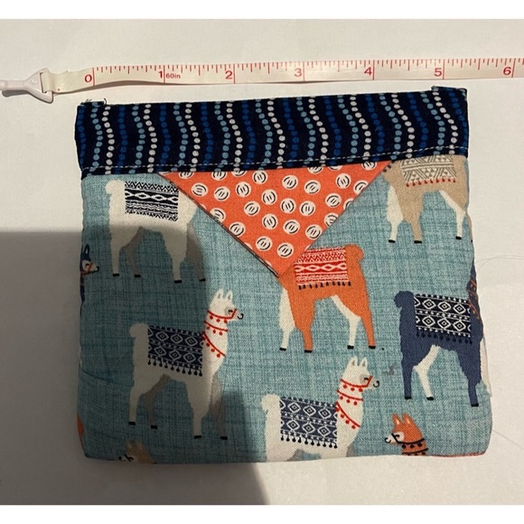 🌸✨NEW Authentic Handmade Llama Alpaca Fabric Change Purse - Picture 4 of 7
